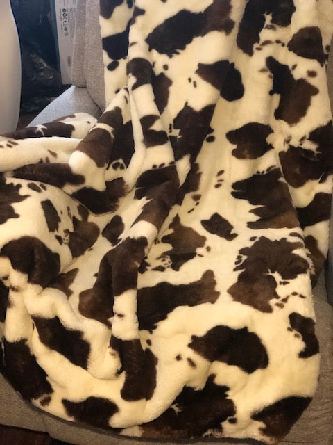 Cow Sherpa Blanket 60 x 70